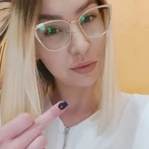 Valery1000-ye from bongacams