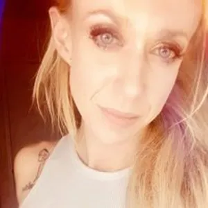 VeronicaRonnieTaylor from bongacams