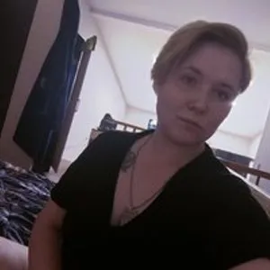 Vikigrioni from bongacams