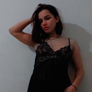 Cam girl Vina-steps