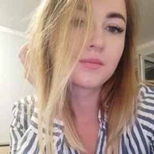 WhitePearl from bongacams