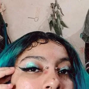 Witchiuna from bongacams