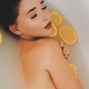 XOlina from bongacams