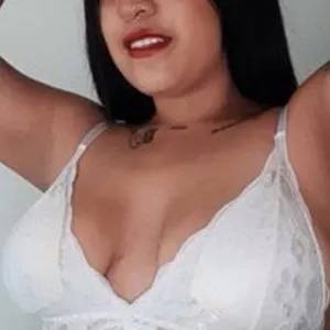 Yennifer1 from bongacams