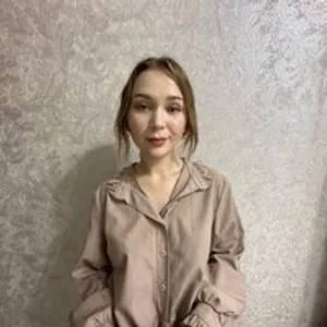 Yulin9 from bongacams