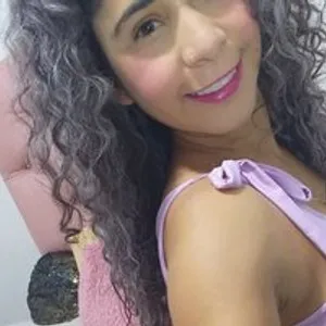 abrilcarolina from bongacams