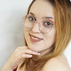 alaia28 from bongacams