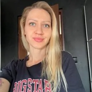 alisadesire from bongacams