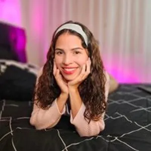 alma-bunny from bongacams