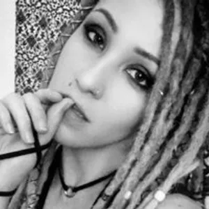 alphawitch from bongacams