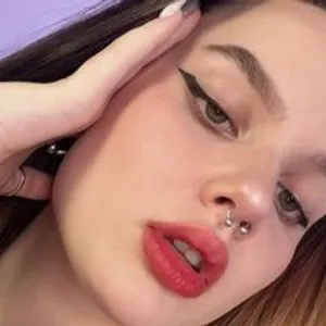 amy-little-doll from bongacams