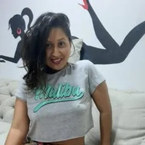 andreaplay from bongacams