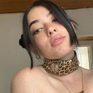 annia-BB from bongacams