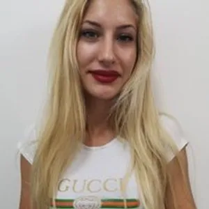 ariacrazy from bongacams