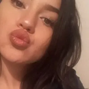 bellacollinss from bongacams