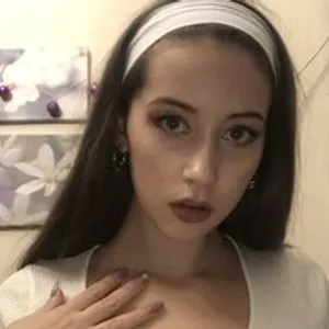 bellasummerberry from bongacams