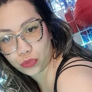 bellelouiselo from bongacams