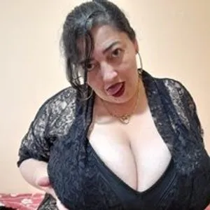 bubis-laru from bongacams