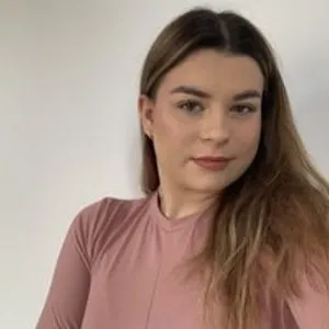 carlylust from bongacams