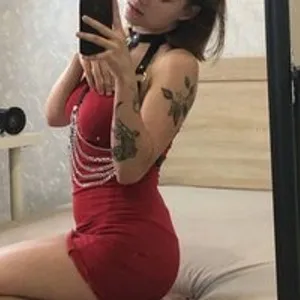 carollips from bongacams