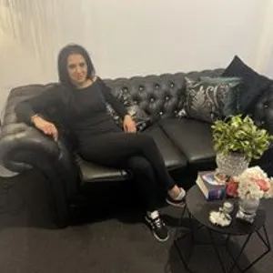 christinerae from bongacams