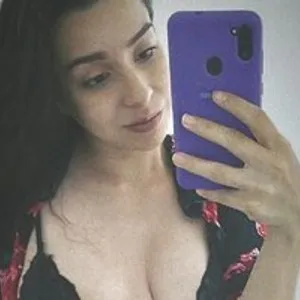 coral-18 from bongacams