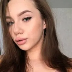 cristalmoet from bongacams