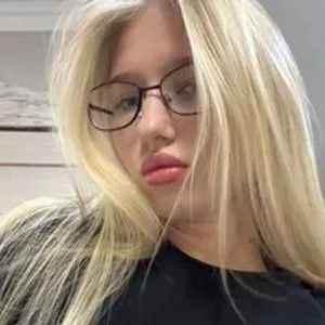 crystalyss from bongacams