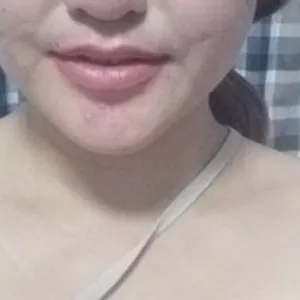 delyahot from bongacams