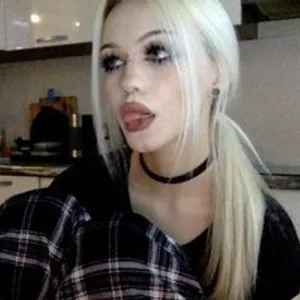 doll-sonya from bongacams