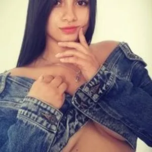 dyanaevans from bongacams