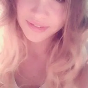 ekinee from bongacams