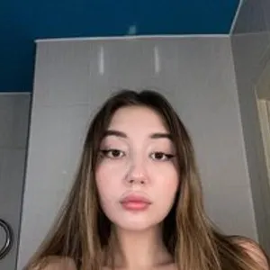 ellaaaa from bongacams