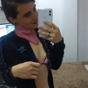 emma-777 from bongacams