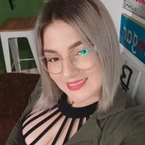 emmakitty from bongacams