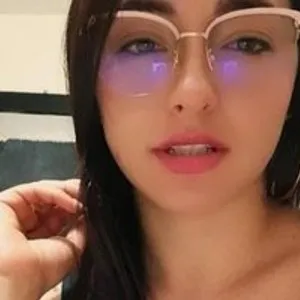 eyleen-pearl from bongacams