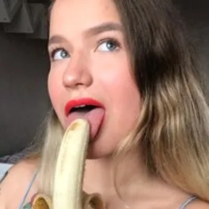 glowyhole from bongacams