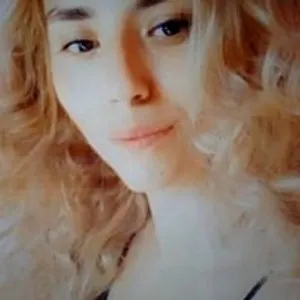 hotblondewet from bongacams