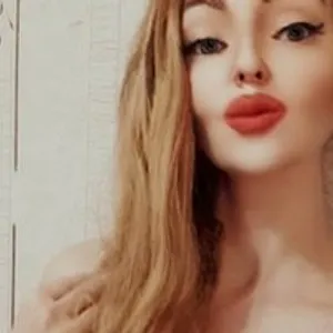 hotpoly from bongacams