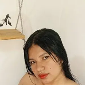 isaadelux from bongacams