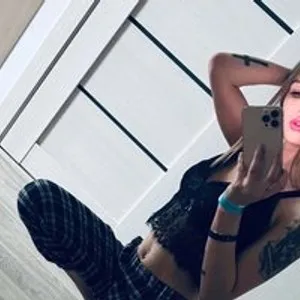 karolinaaA from bongacams