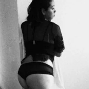 killerqueen2 from bongacams