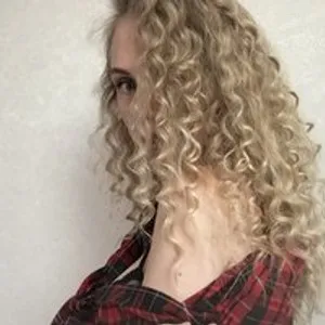 kitten-little from bongacams