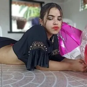 little-lau from bongacams