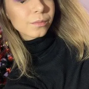 louisepnx from bongacams