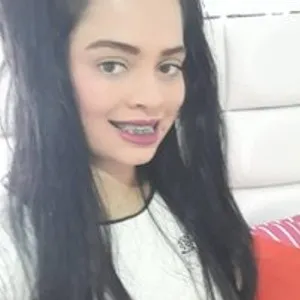 luciana1323 from bongacams