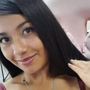 lucyfox2 from bongacams