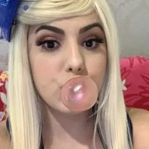 lucysecret98 from bongacams