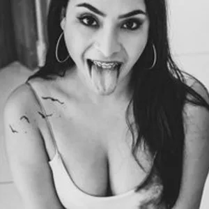 lun-malfoyy from bongacams