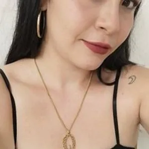 merysnow from bongacams